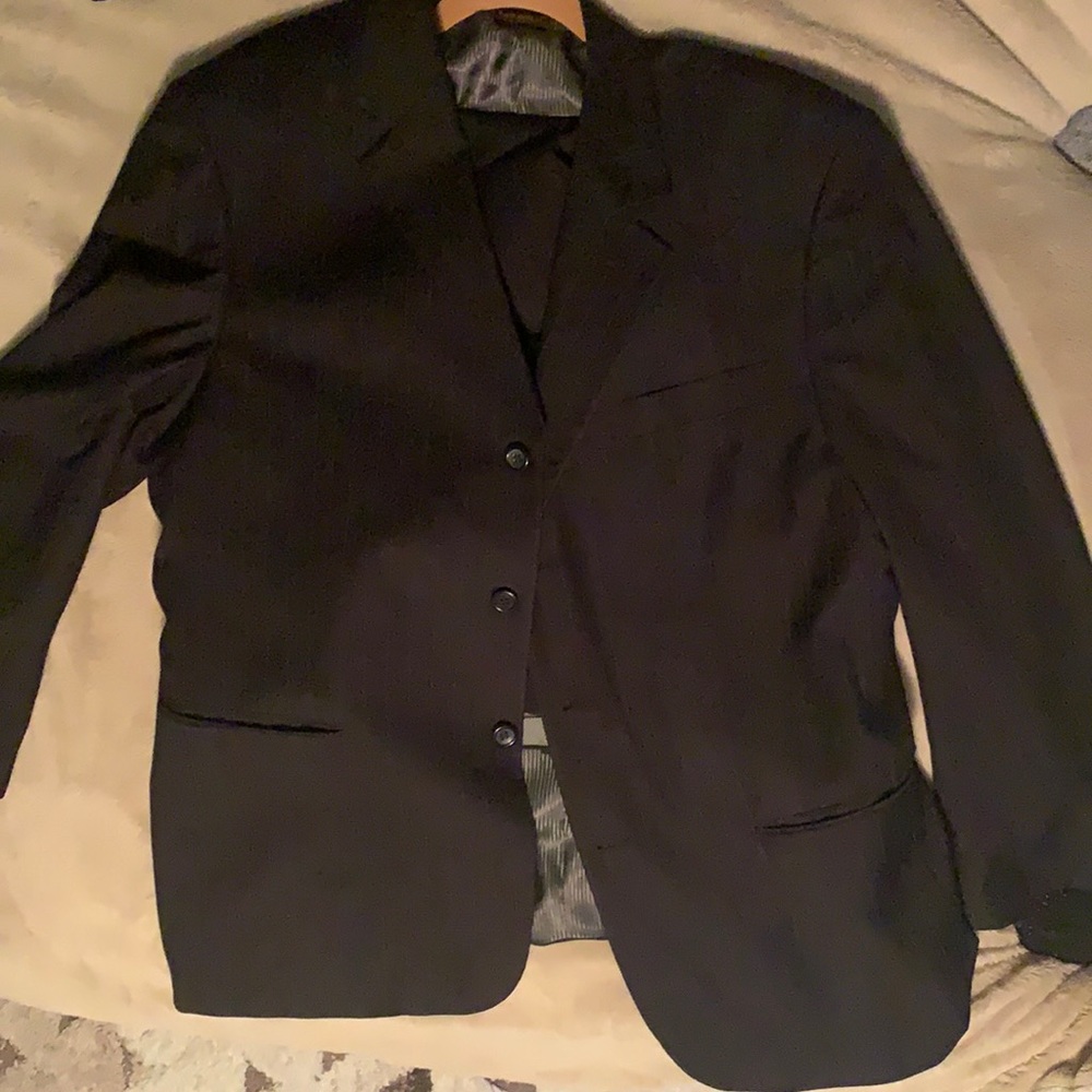 Men’s pin strip suit size 38 short